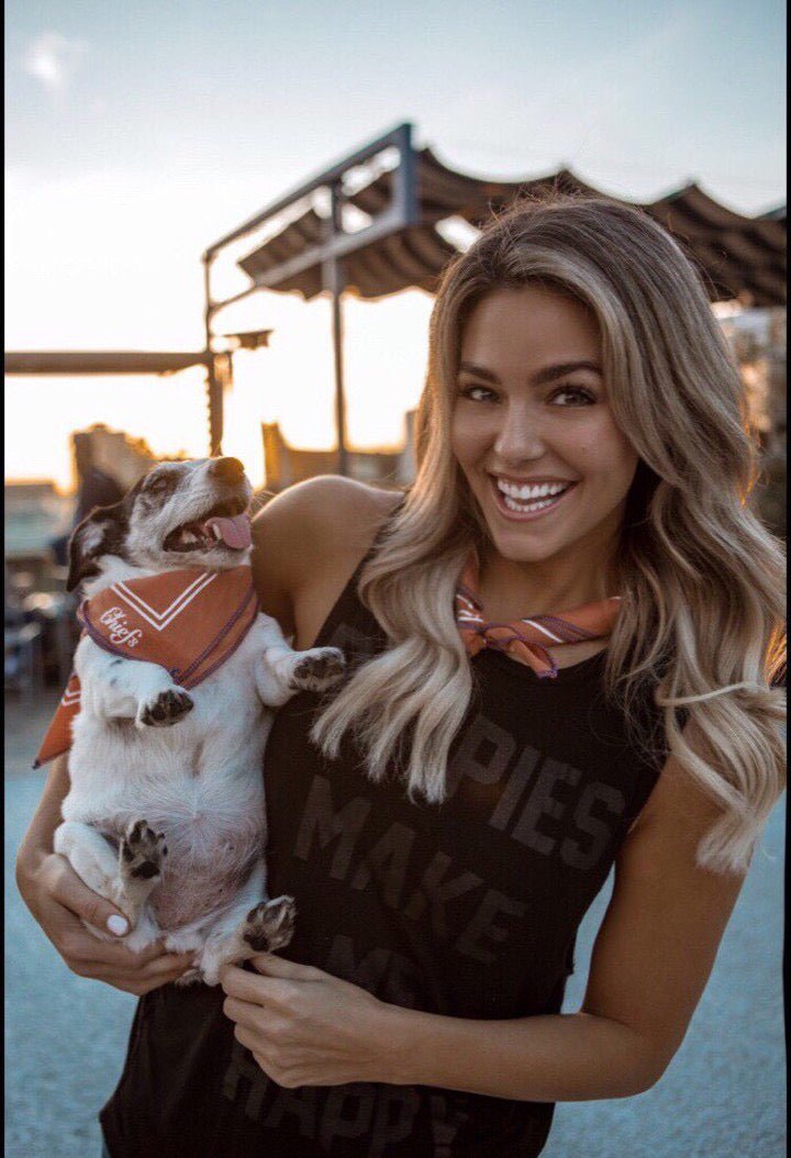 Puppies Make Me Happy Tank | Gift for Dog Moms - Puppies Make Me Happy