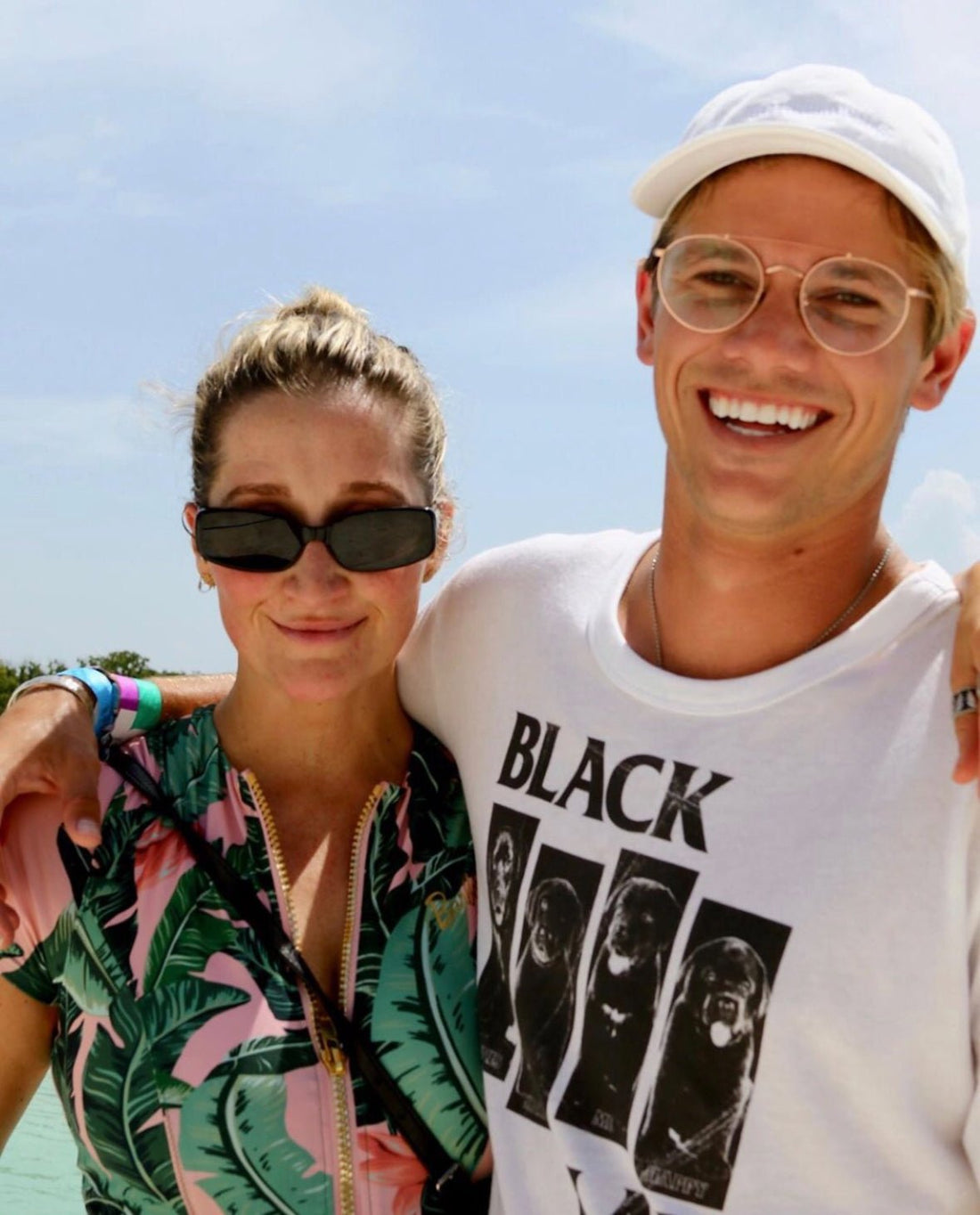 Black Lab | Men's Tee - Puppies Make Me Happy