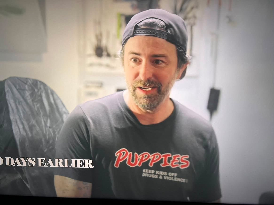 Puppies Keep Kids Off Drugs and Alcohol| Uni-Sex Crewneck Tee - Puppies Make Me Happy