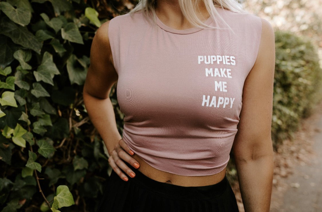 Motto | Crop Top - Puppies Make Me Happy